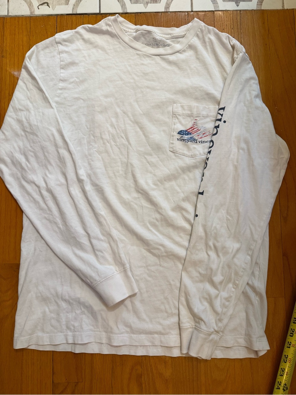 Vineyard Vines White Long-Sleeve Pocket Tee with American Flag Whale